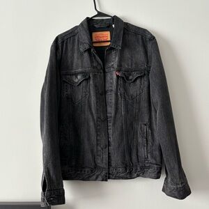 Men’s Black Levi’s Trucker Jacket size L